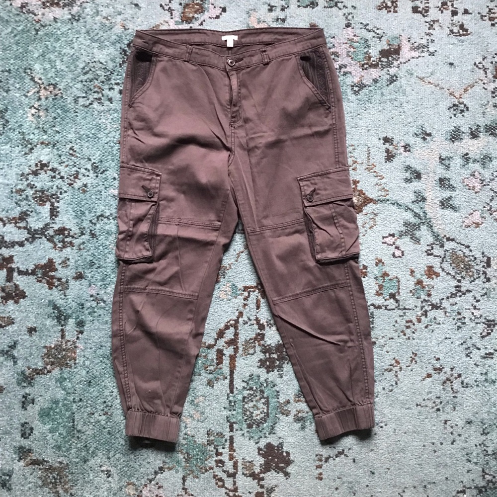 Urban Outfitters - dark gray cargo joggers